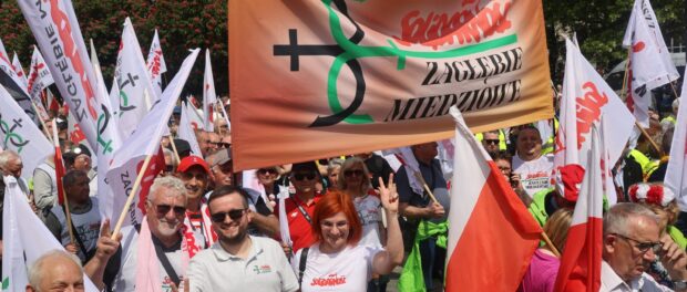 MANIFESTACJA W wARSZAWIE