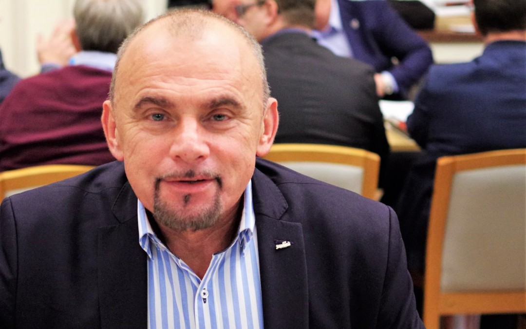 A. Bujara: Niezrozumiałe jest, dlaczego OPZZ i Forum opowiadają się po stronie międzynarodowych pracodawców