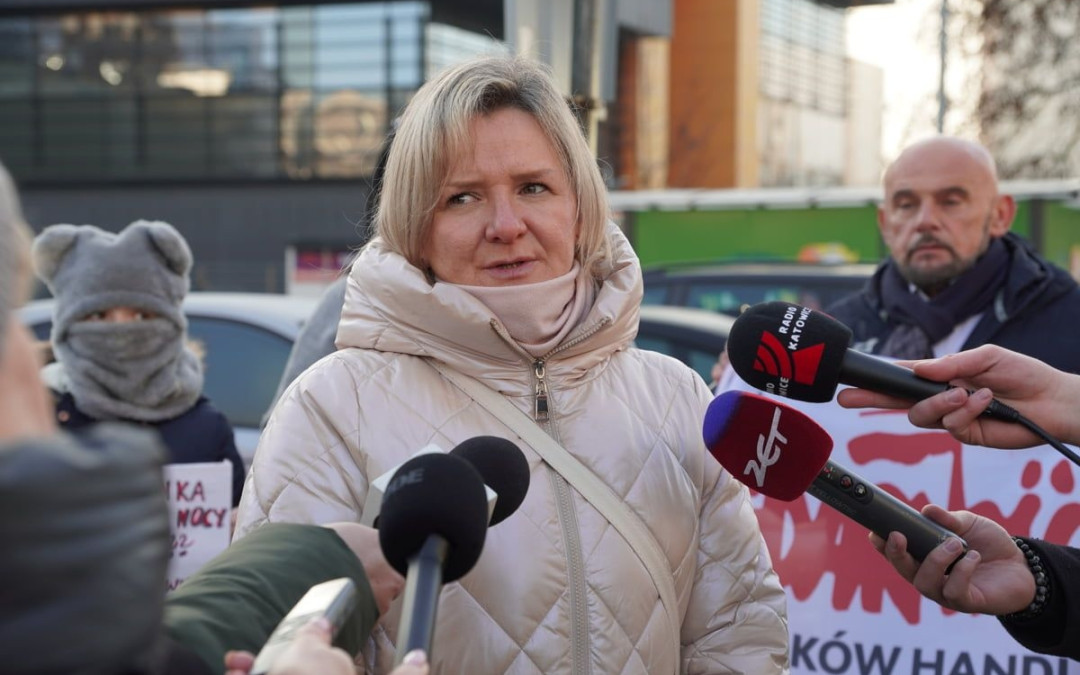 Pracownicy handlu są zmęczeni fizycznie i psychicznie. Apelują o empatię