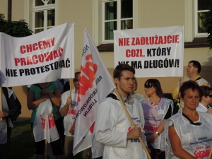 Jesteśmy patologicznym państwem. Protest związkowców z COZL