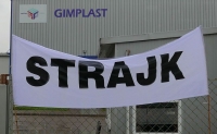 Pracownicy sosnowieckiej spółki Gimplast kontynuują strajk