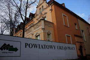 Długookresowe bezrobocie. Badanie CBOS