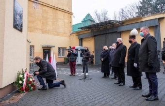 Rakowiecka 37. Obchody 39. rocznicy wprowadzenia stanu wojennego