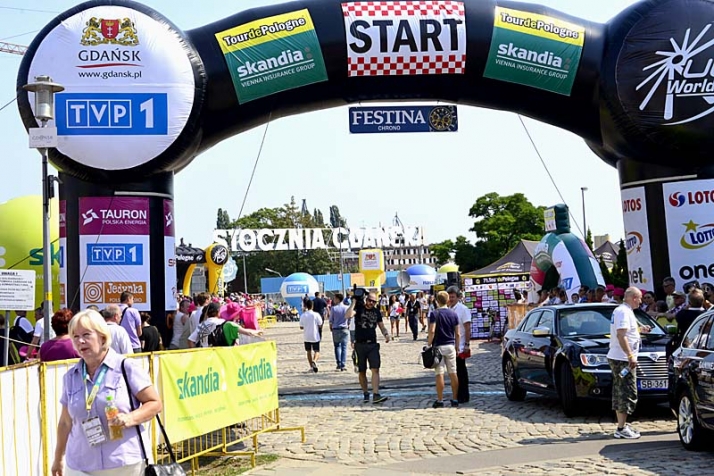 71. Tour de Pologne ruszył spod bramy nr 2 Stoczni Gdańskiej