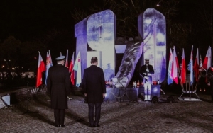 Uroczystości upamiętniające Grudzień &#039;70 z udziałem Prezydenta RP Andrzeja Dudy