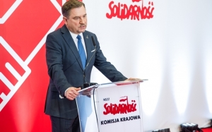 &quot;Niech to wreszcie usłyszą i zrobią&quot;. Piotr Duda mocno o wprowadzeniu emerytur stażowych