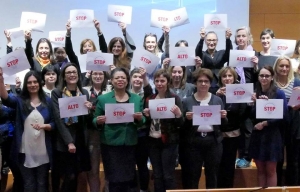 Kobiety o równości szans i przemocy