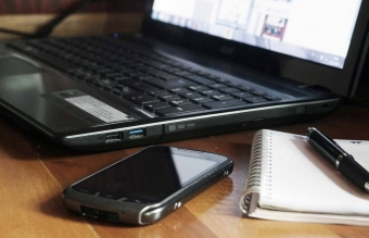 Poradnik pracownika w dobie epidemii cz. 3. Czy pracodawca może dowolnie wydłużać czas pracy?