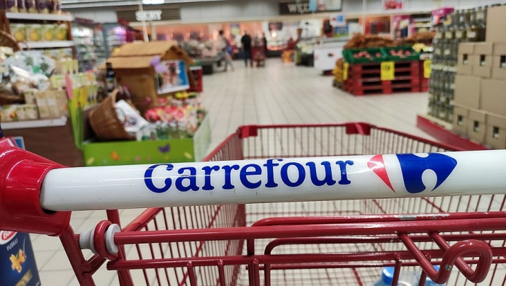 Zwolnienia grupowe w sieci Carrefour