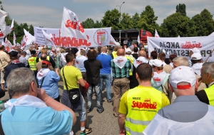 Wiec protestacyjny pracowników FCA Poland