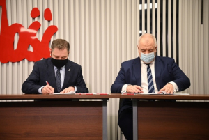 Solidarność oraz prezesi Orlenu, Lotosu i PGNiG podpisali umowę społeczną!