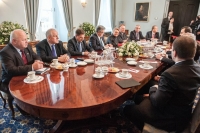Rząd włącza się do rozmów o nowej instytucji dialogu społecznego