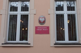 Bezrobocie nadal spada