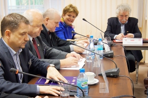 ”Rząd nie sprawdził się w roli arbitra”