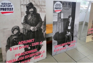 Szpaler milczenia w Wojewódzkiej Bibliotece Publicznej w Krakowie