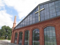 Krzyż na zajezdni we Wrocławiu