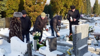Pamiętamy. "Solidarność" na grobie Kazimierza Macińskiego
