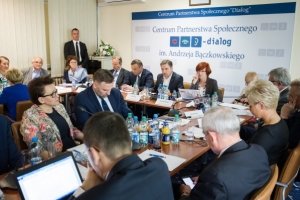 Rada Dialogu Społecznego o problemach pielęgniarek i płacy minimalnej