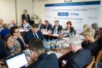 Rada Dialogu Społecznego o problemach pielęgniarek i płacy minimalnej