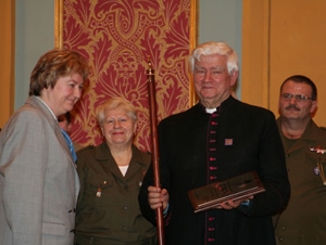 Krzyż Wolności i Solidarności dla ks. Józefa Nowakowskiego