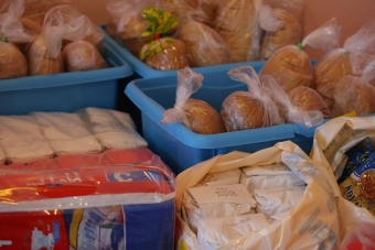 Tesco oddaje żywność potrzebującym