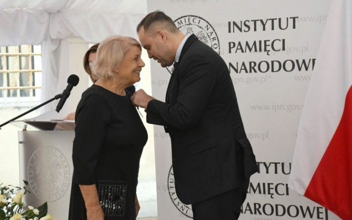 Krzyże Wolności i Solidarności dla kobiet aresztowanych i więzionych w okresie stanu wojennego