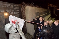 Tablica upamiętniająca ofiary stanu wojennego w Gdańsku odsłonięta