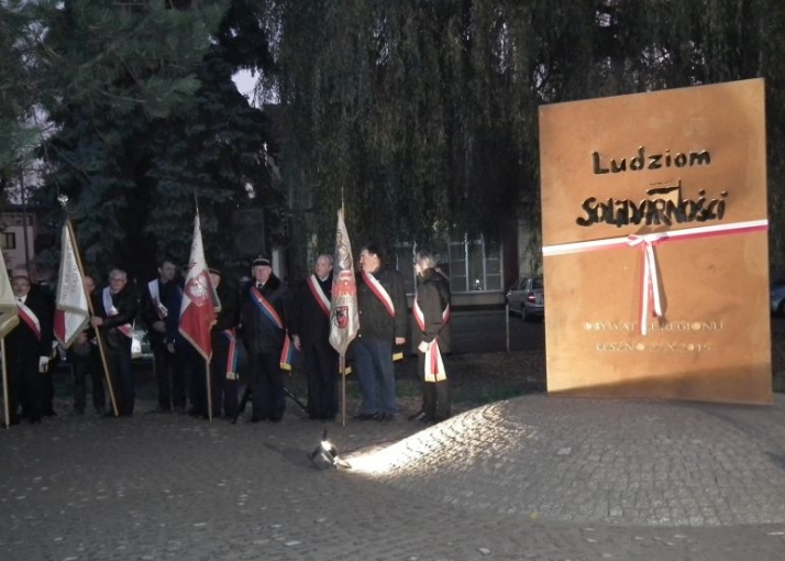 &quot;W narodzie coś drgnęło&quot;. Odsłonięcie pomnika w Lesznie
