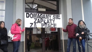 Nauczyciele z Poręby domagają się zaległych wypłat