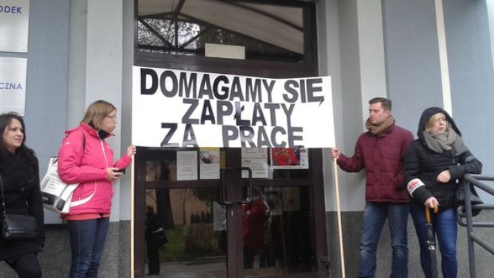Nauczyciele z Poręby domagają się zaległych wypłat