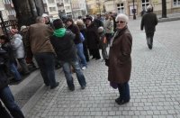 Młodych nie stać na samodzielność, utrzymują ich rodzicie i dziadkowe