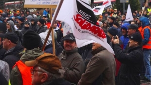 Pracownicy AMP demonstrowali przed siedzibą dyrekcji