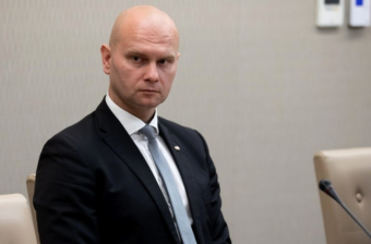 Bartłomiej Mickiewicz, szef NSZZ "S" PSP podczas spotkania w MSWiA / Fot. MSWiA